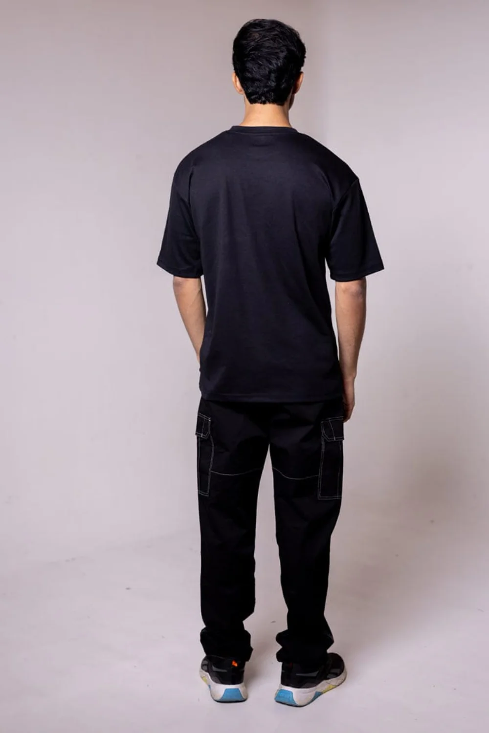 Black Solid  Oversized T-shirt - Image 3