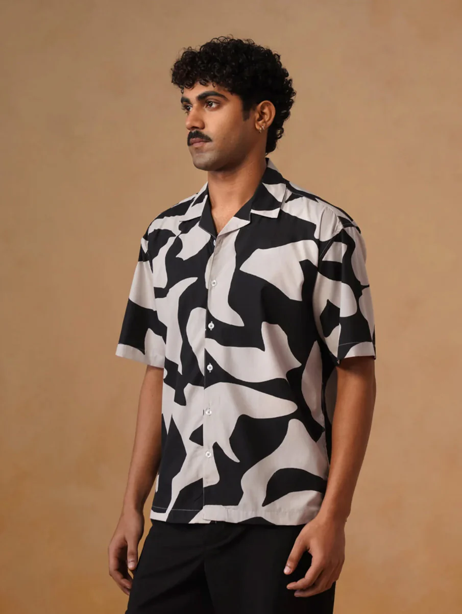Black & White Printed Cotton Stretch Shirt – Loose Fit, Half Sleeves - Image 3