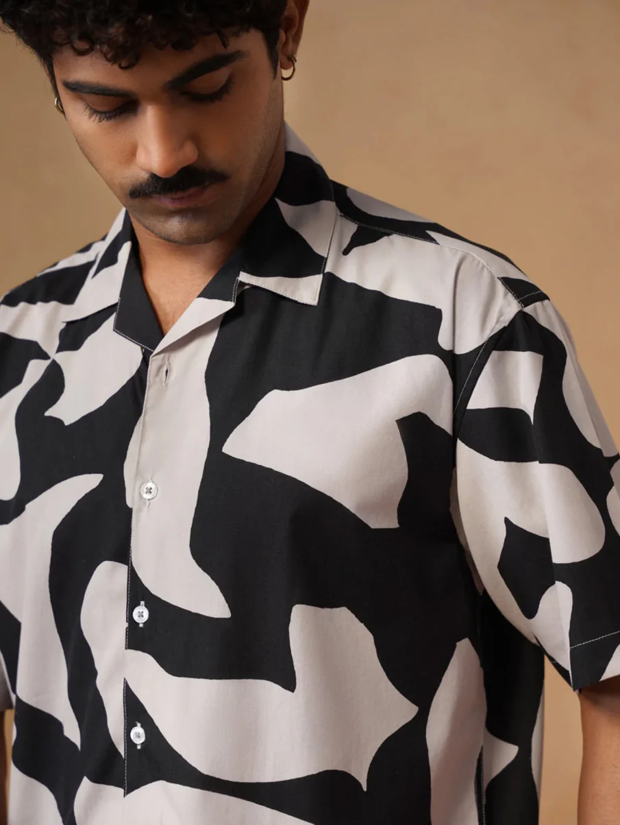 Black & White Printed Cotton Stretch Shirt – Loose Fit, Half Sleeves - Image 6