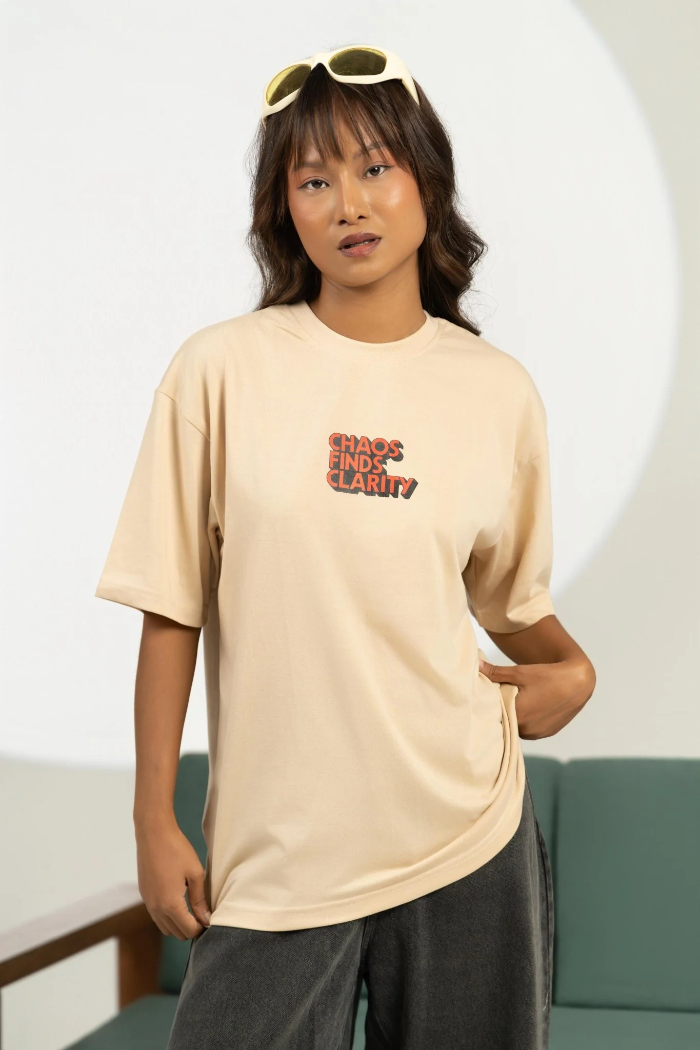Broken Records Printed Oversized Tee - Image 3