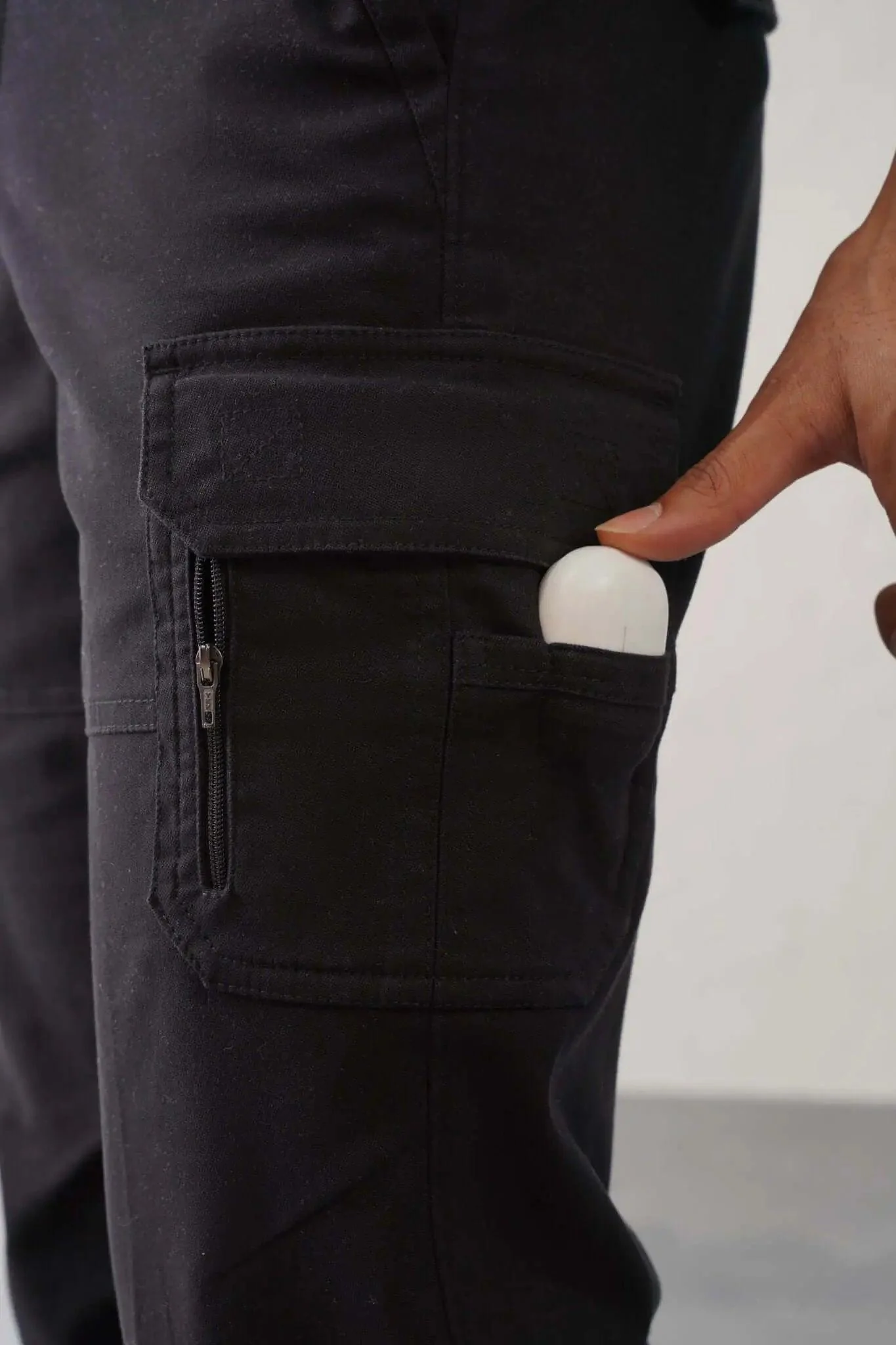 The Regular Fit Pro Cargo Pants - Black - Image 3