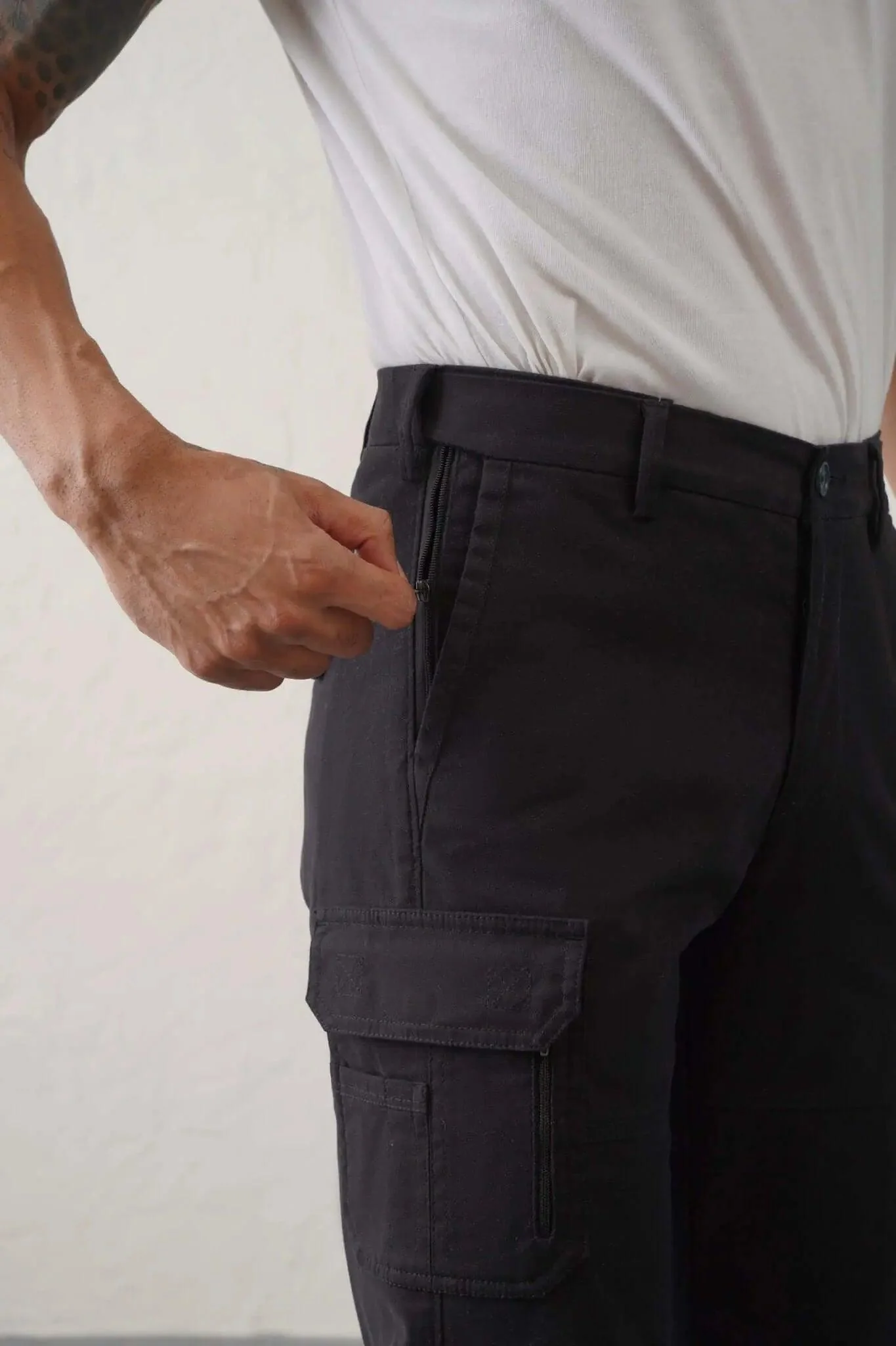 The Slim Fit Pro Cargo Pants - Black - Image 4