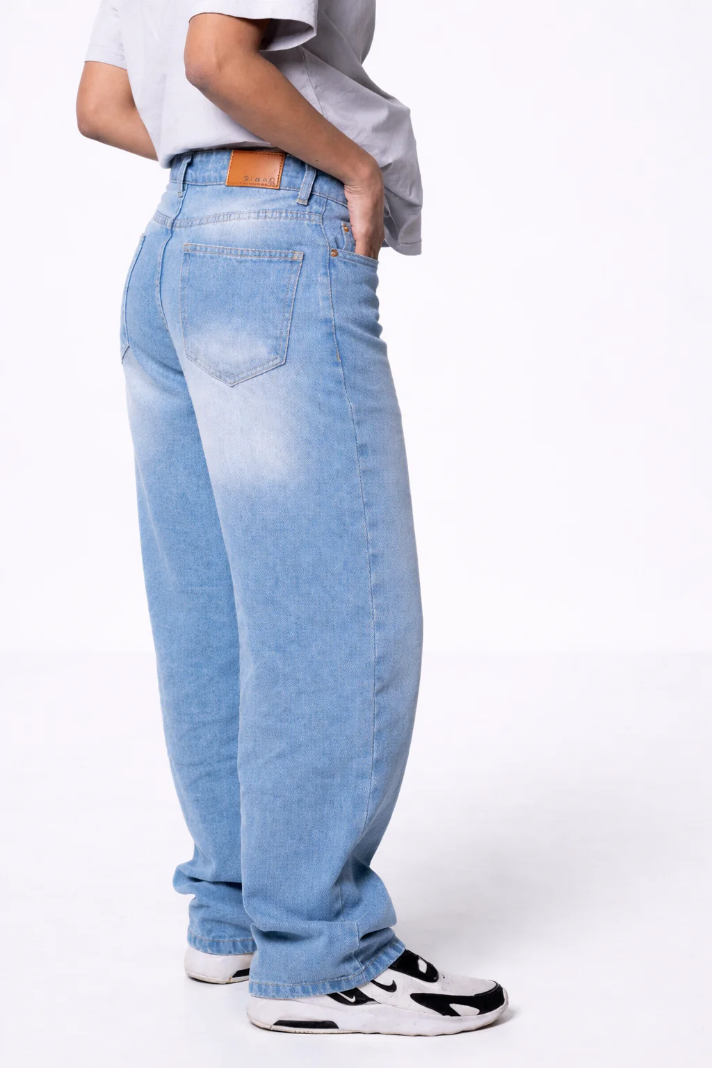 Straight fit Denim - Washed Blue - Image 3